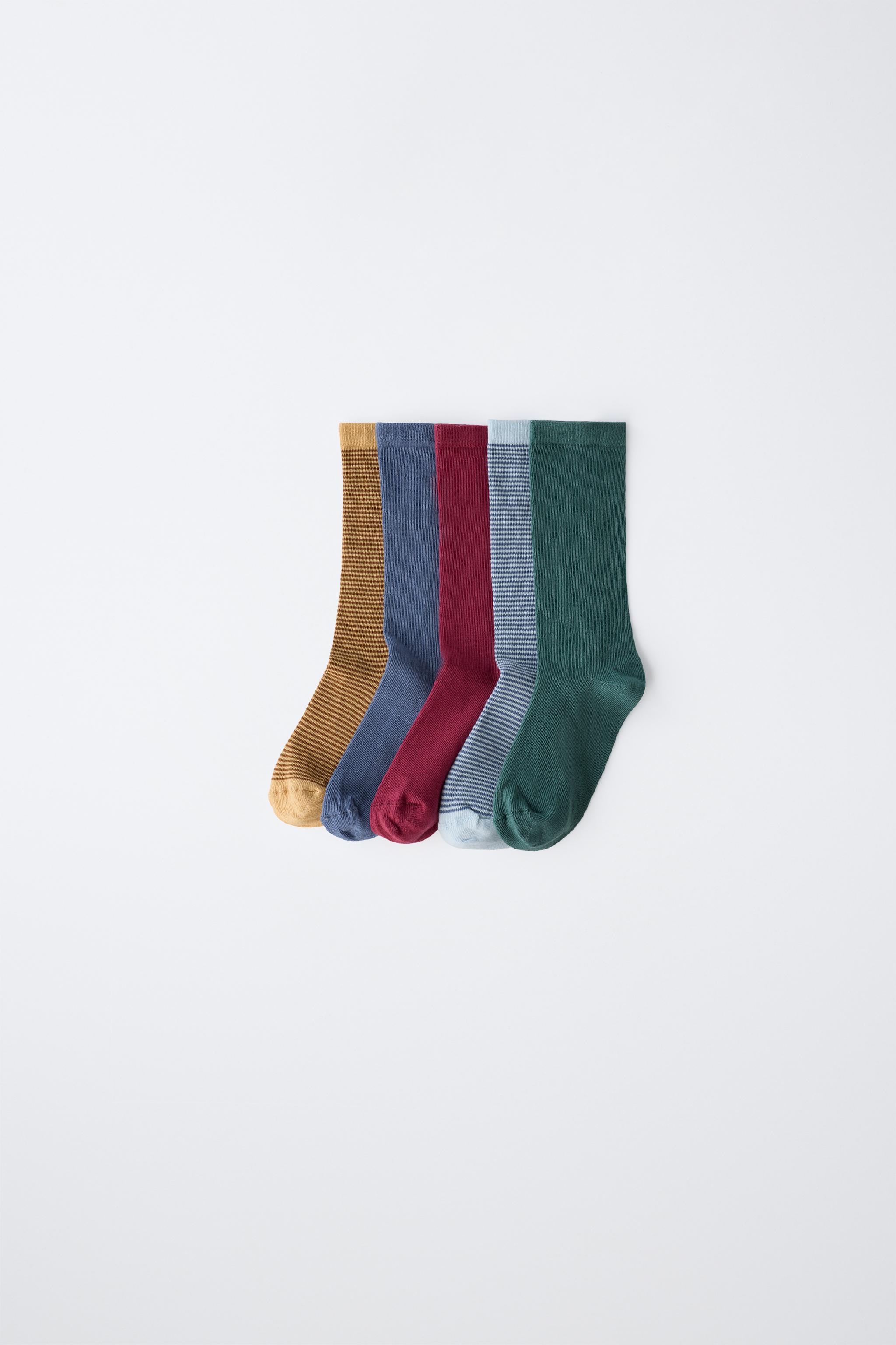 LOT DE CINQ PAIRES CHAUSSETTES HAUTES À RAYURES ET UNIES